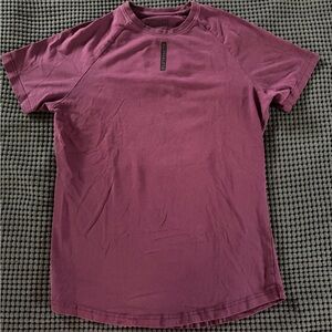 Alphalete Athletics Performance Shirt Men’s Small